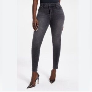 Good American Crossover Waist Skinny Jeans in Dark Grey - Women’s 2